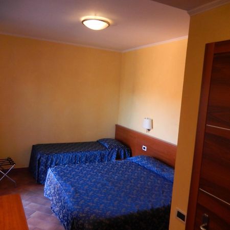 Albergo Dei Leoni Monterotondo  Phòng bức ảnh