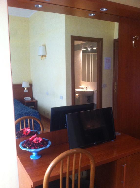 Albergo Dei Leoni Monterotondo  Ngoại thất bức ảnh