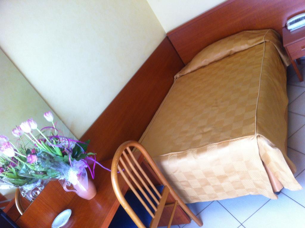 Albergo Dei Leoni Monterotondo  Ngoại thất bức ảnh